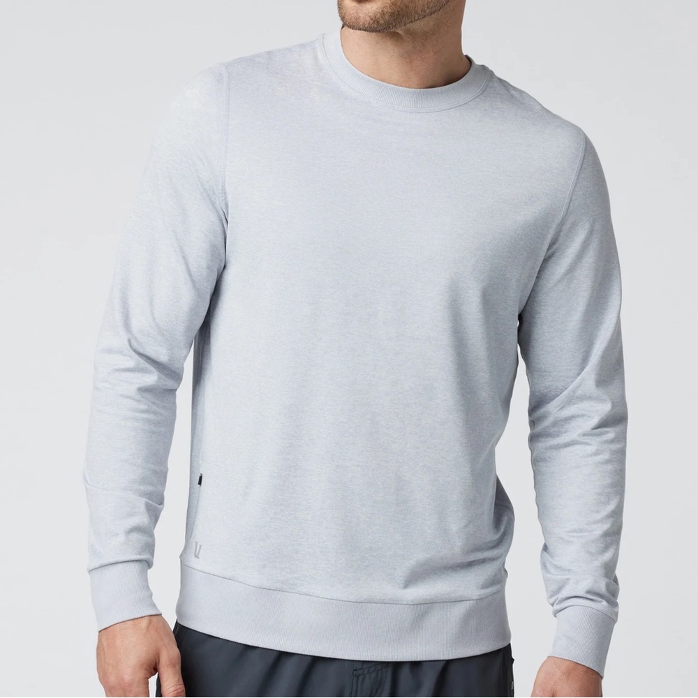 Vuori ponto performance crew sweater platinum heather silver gray men’s XL. NWT.